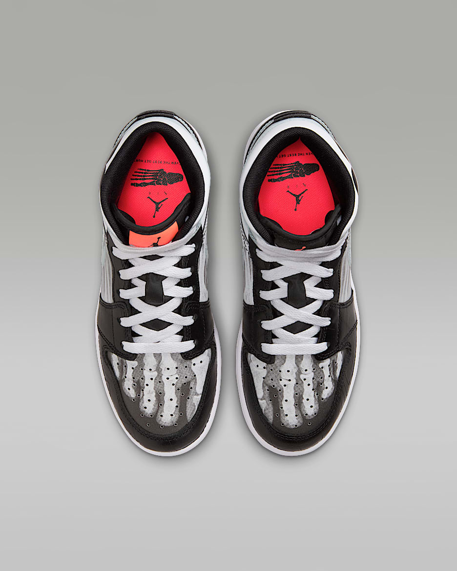 Air Jordan 1 Mid Sneaker School Big Kids Shoes